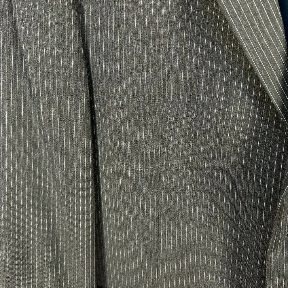 Michael Kors Men's 100% Wool 2 Button Pinstripe Blazer, Size 44R, Gray,‎ NWOT